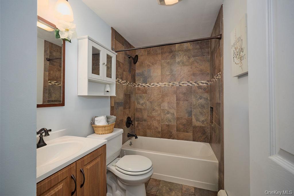 23 Allen Road Property Photo 21