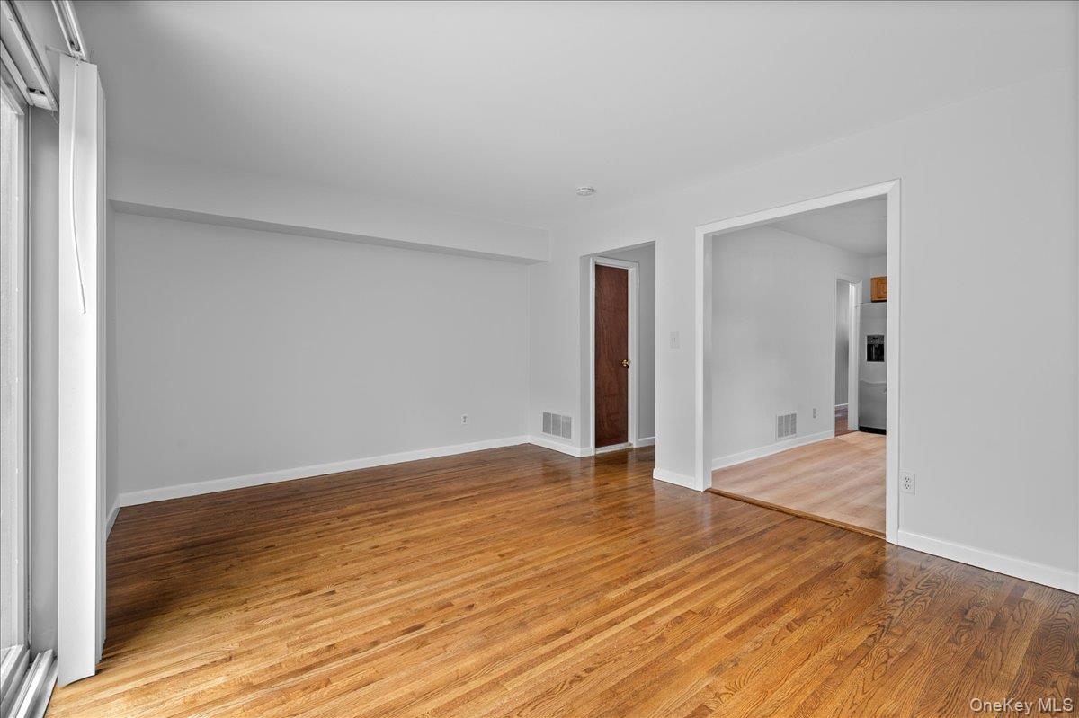 284 Park Avenue Left Side Property Photo 9