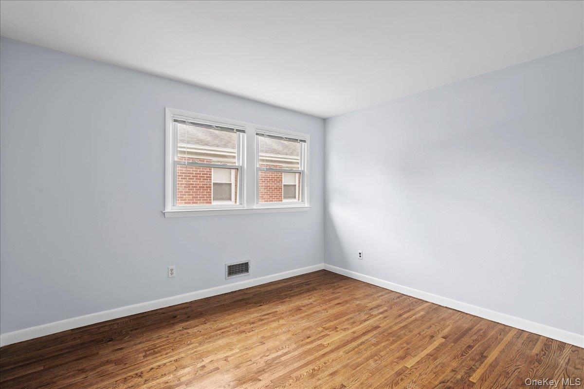284 Park Avenue Left Side Property Photo 23