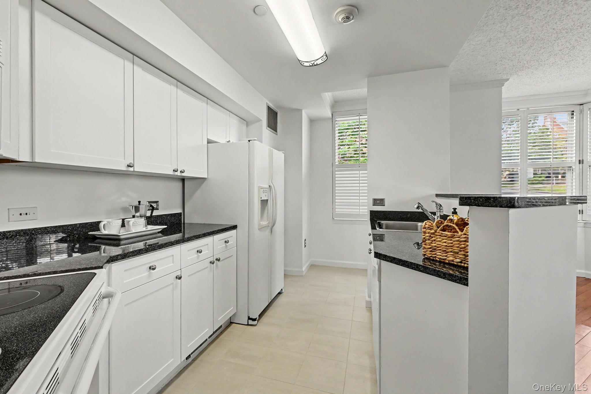 300 Mamaroneck Avenue 303 Property Photo 15