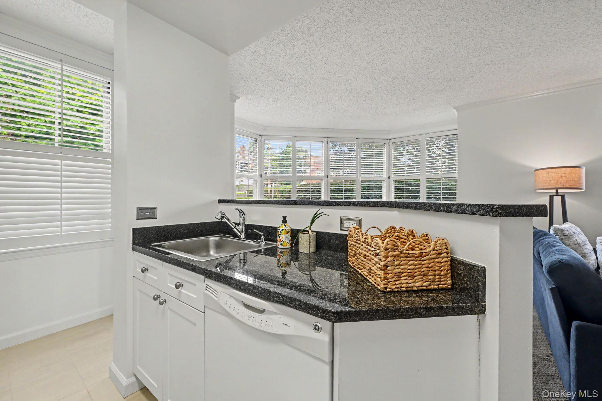300 Mamaroneck Avenue 303 Property Photo 16