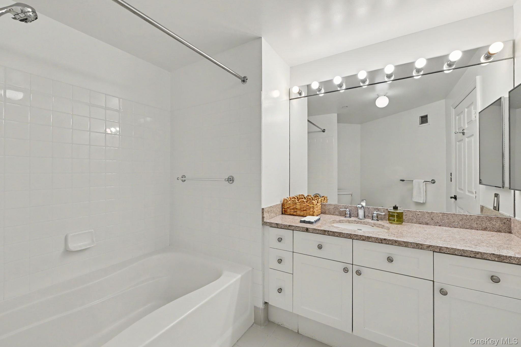 300 Mamaroneck Avenue 303 Property Photo 24
