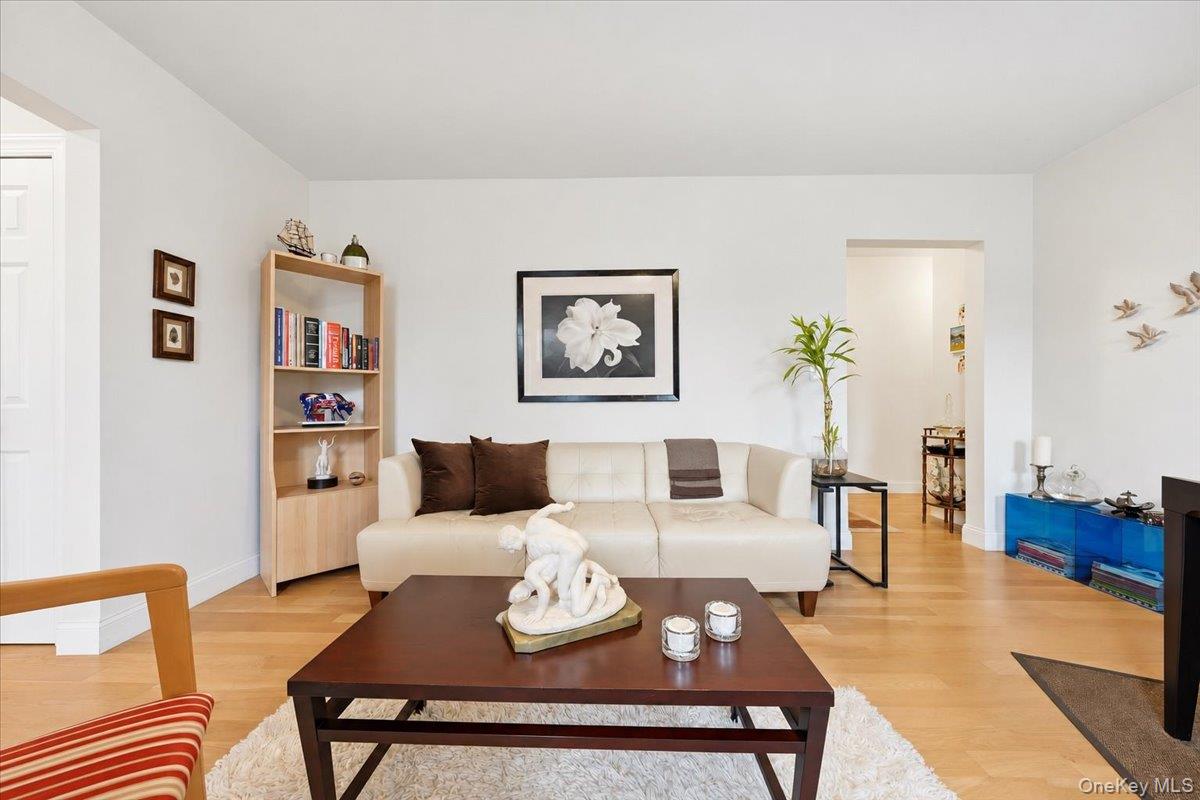 811 Walton Avenue E18 Property Photo 1