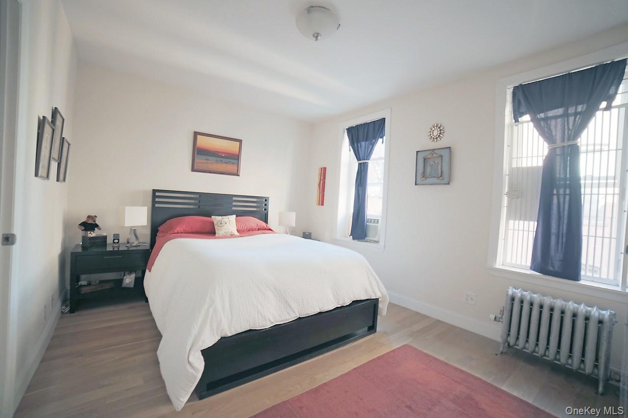811 Walton Avenue E18 Property Photo 9
