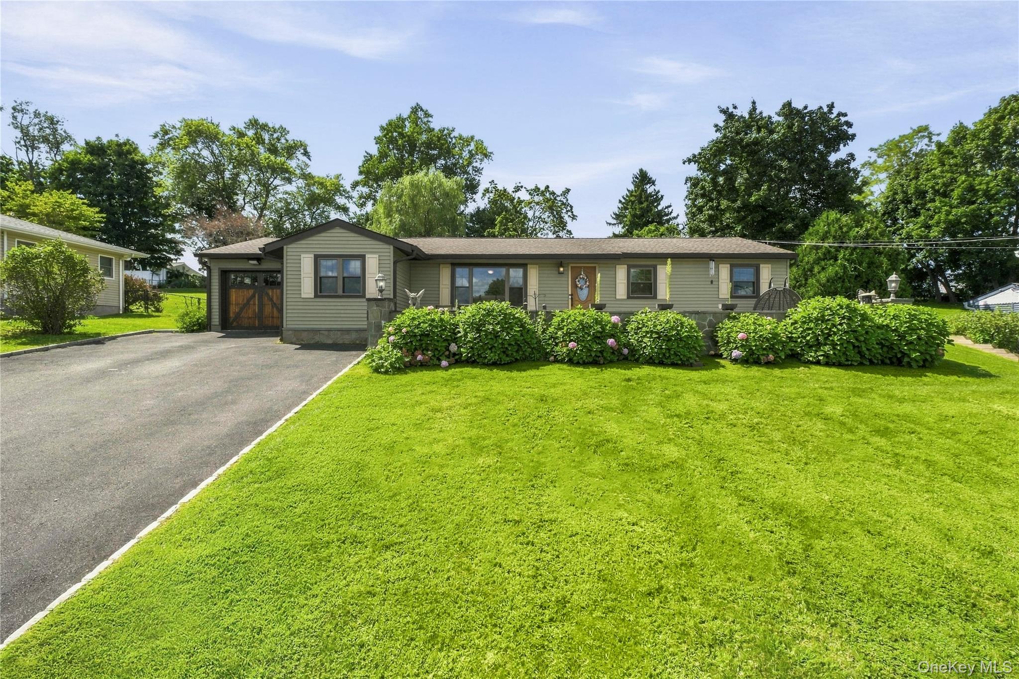 28 Hilltop Drive Property Photo 1