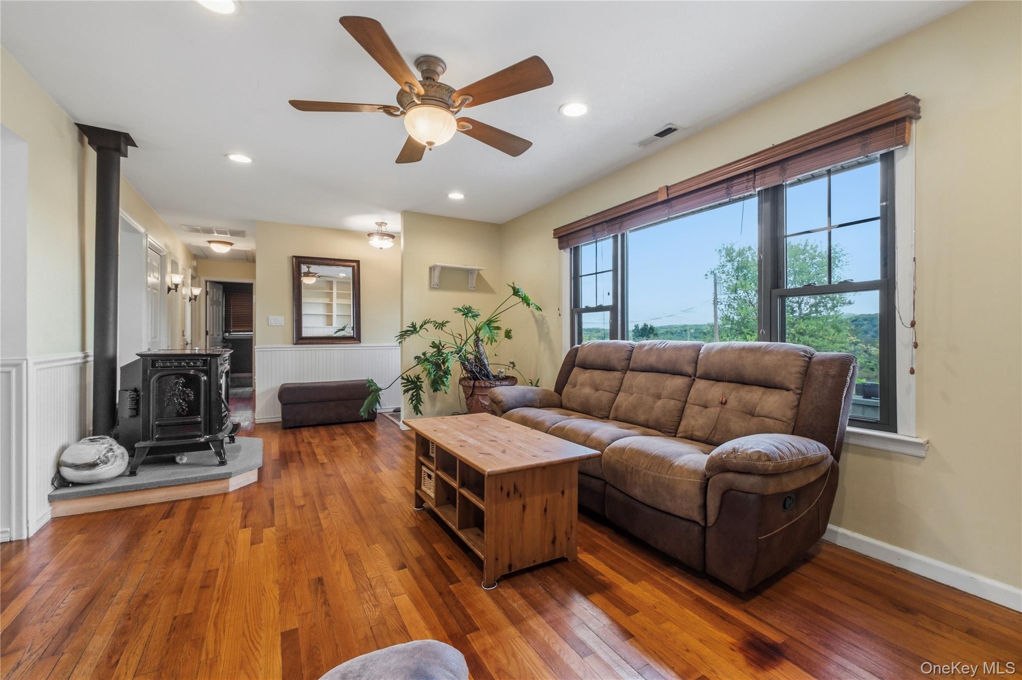 28 Hilltop Drive Property Photo 11