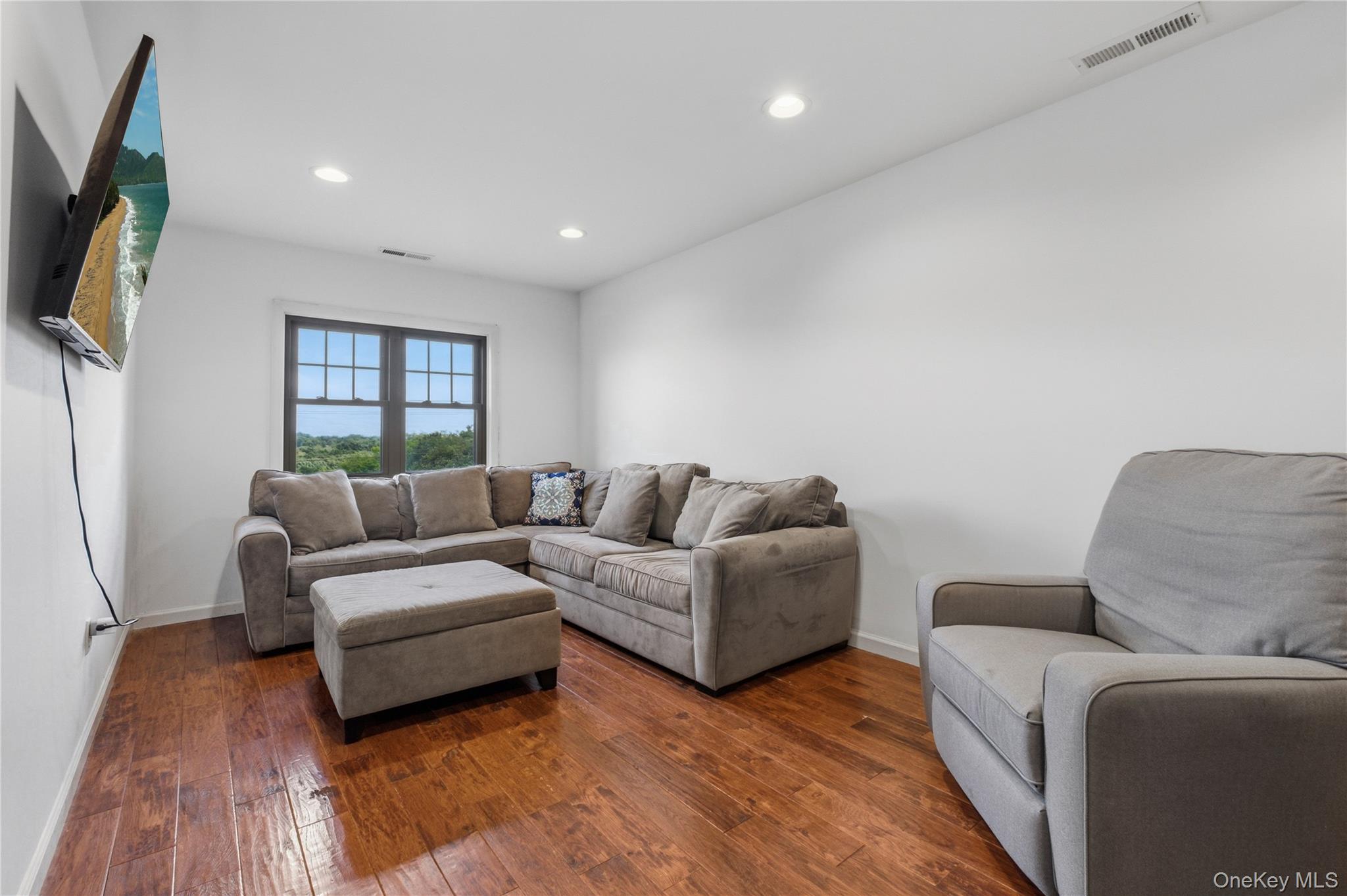 28 Hilltop Drive Property Photo 16