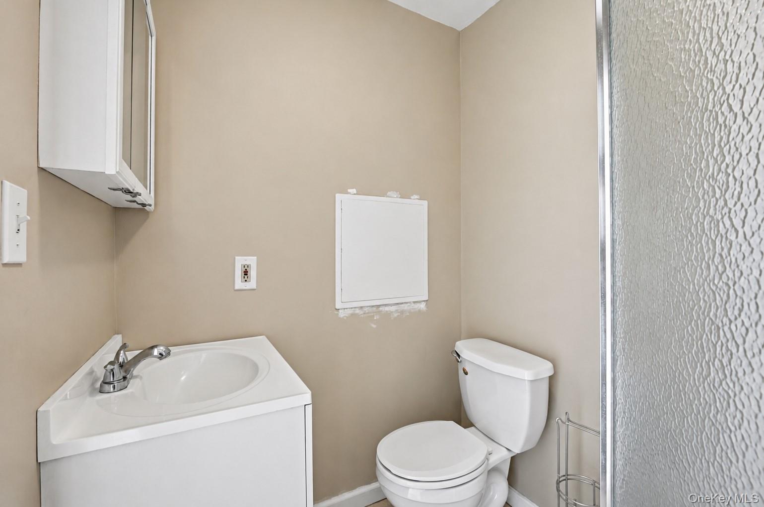 292 Roosevelt Avenue Property Photo 6