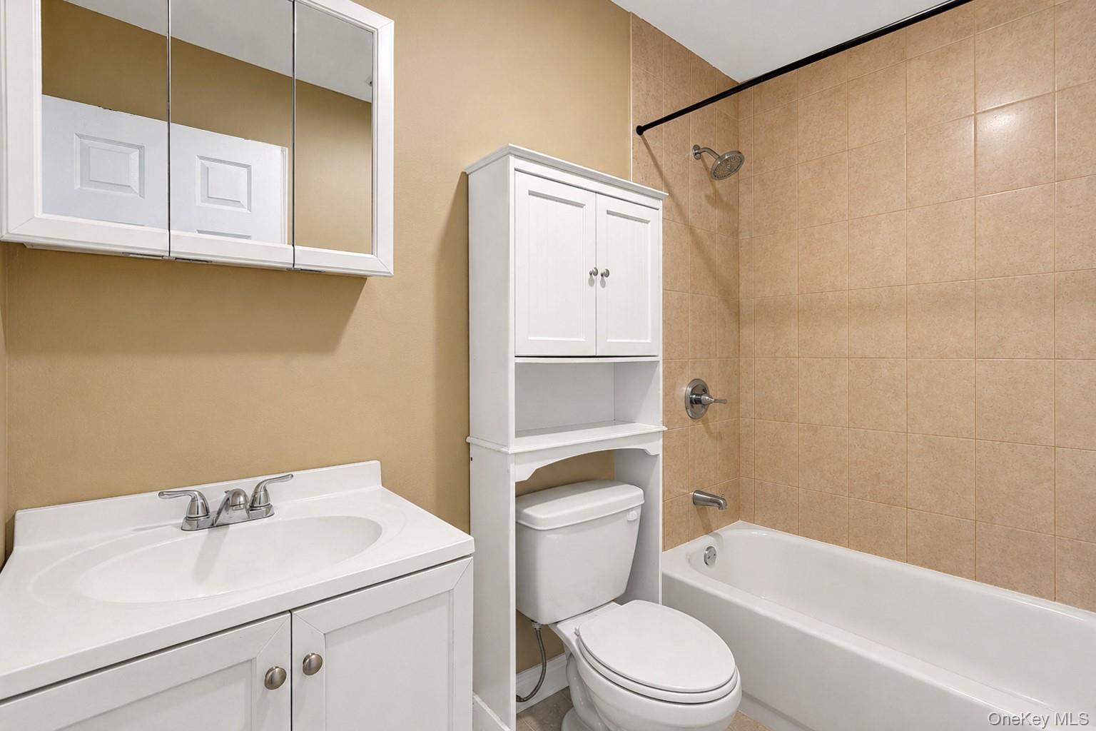292 Roosevelt Avenue Property Photo 11