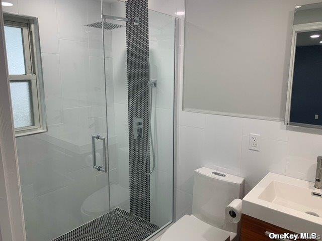 240 Lincoln Avenue Property Photo 10