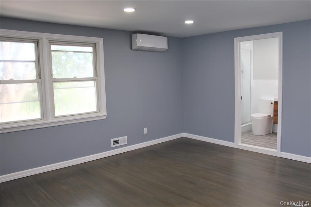 240 Lincoln Avenue Property Photo 13