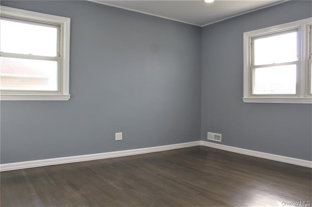 240 Lincoln Avenue Property Photo 14