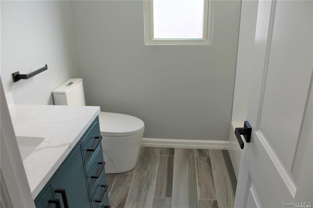 240 Lincoln Avenue Property Photo 15