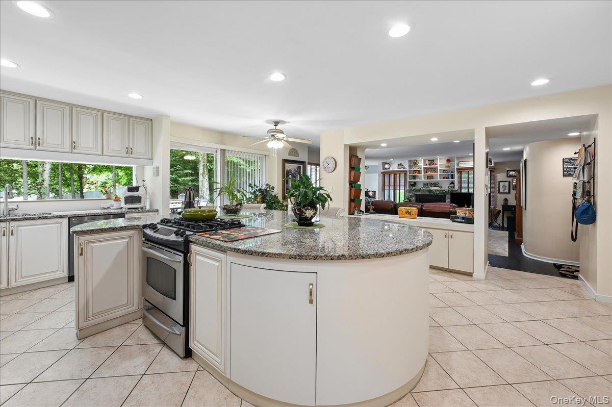 12 Berkshire Drive Property Photo 4