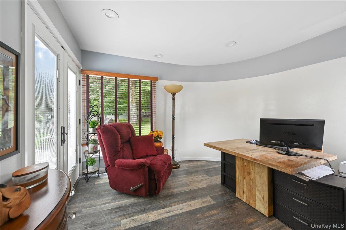 12 Berkshire Drive Property Photo 13