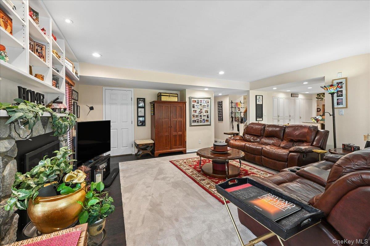 12 Berkshire Drive Property Photo 15