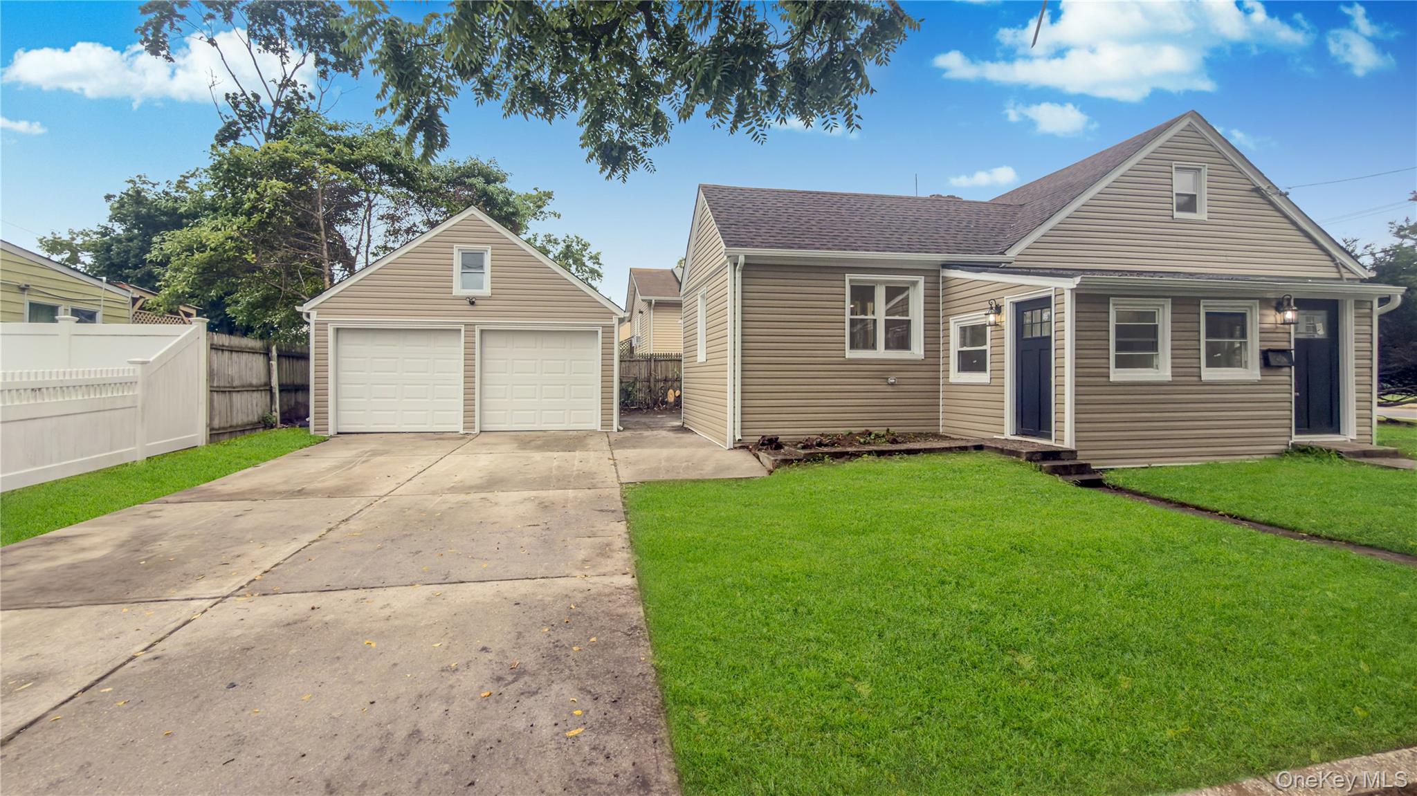 1180 Woodfield Road Property Photo 2