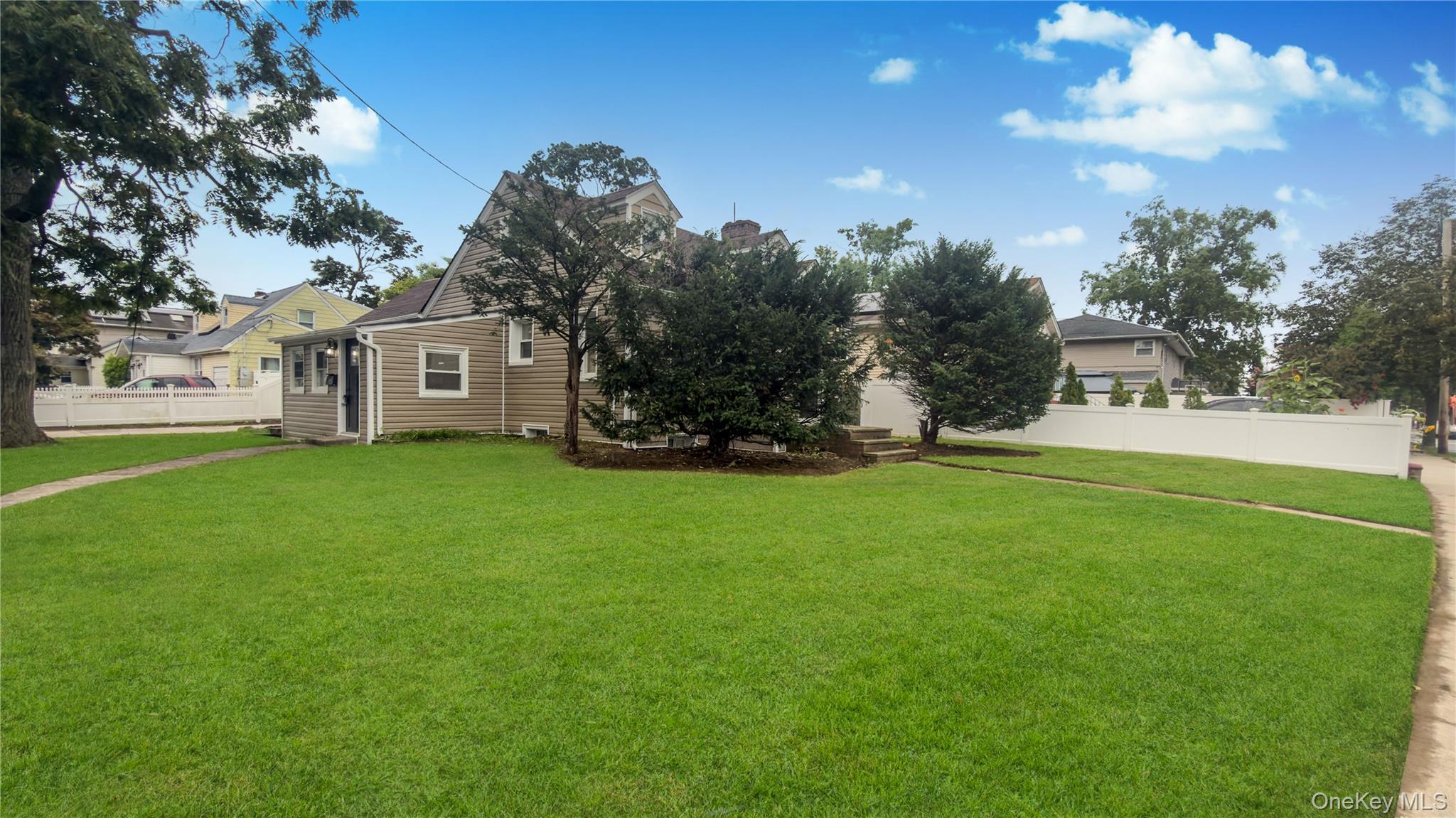 1180 Woodfield Road Property Photo 9