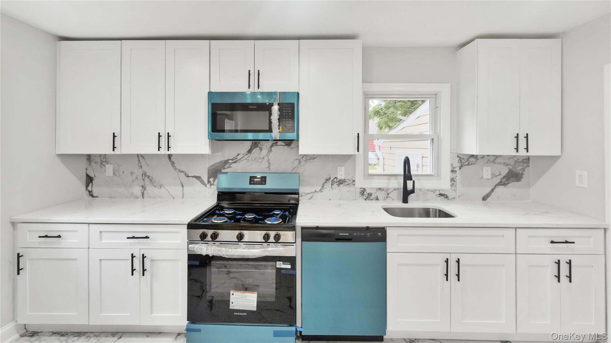 1180 Woodfield Road Property Photo 19