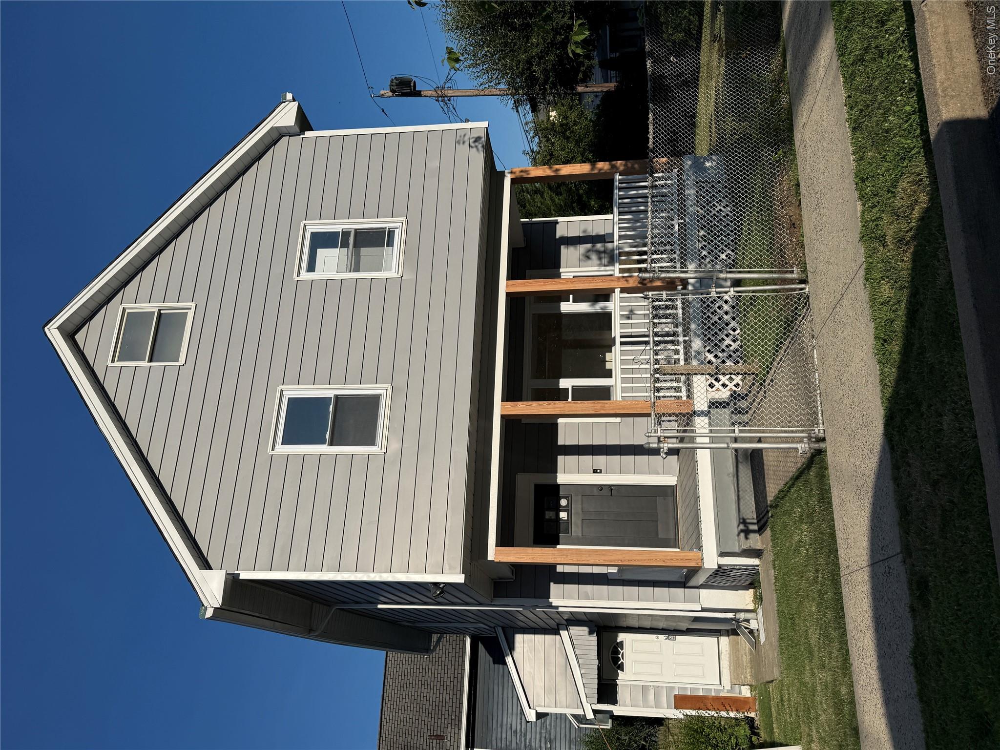 11 Maple Street Property Photo 1