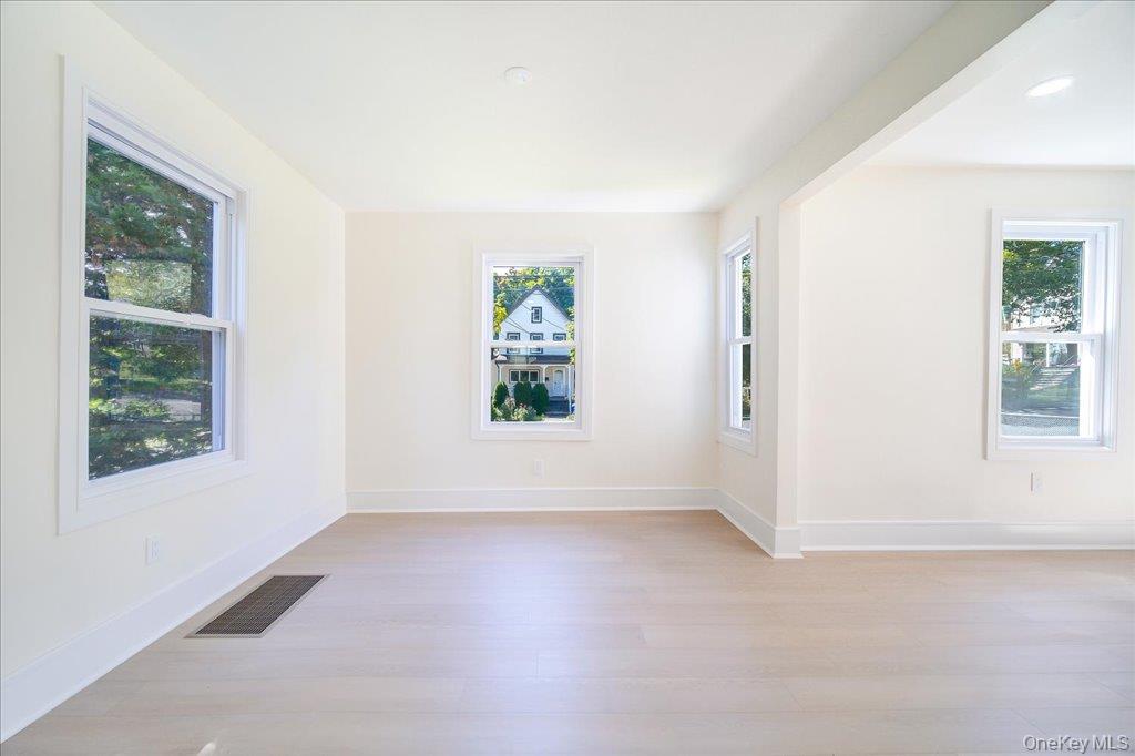 11 Maple Street Property Photo 4
