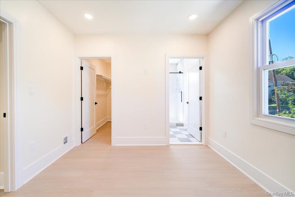 11 Maple Street Property Photo 8