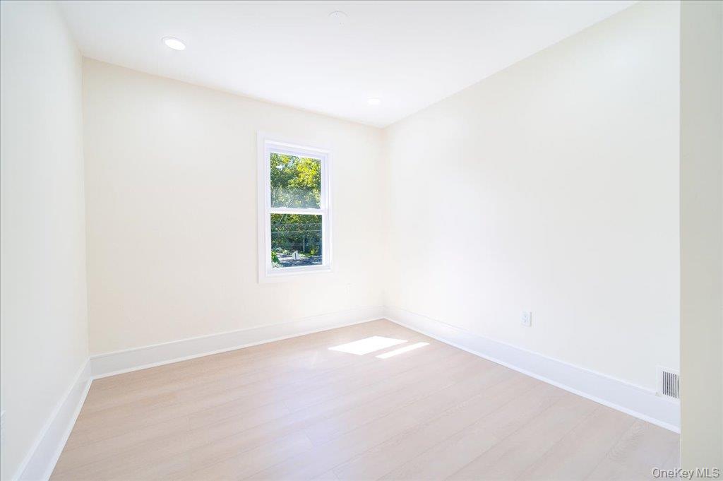 11 Maple Street Property Photo 13