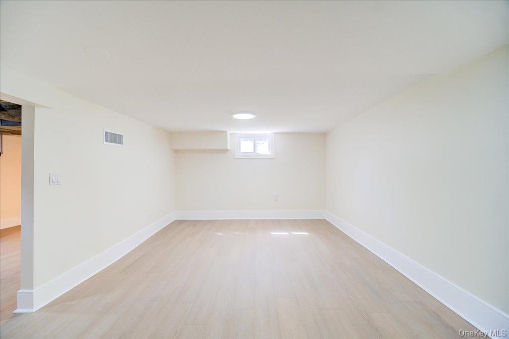 11 Maple Street Property Photo 15