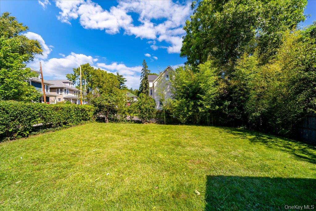 11 Maple Street Property Photo 21