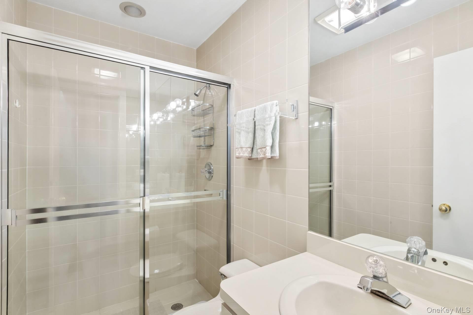 39 Spring Pond Lane Property Photo 13