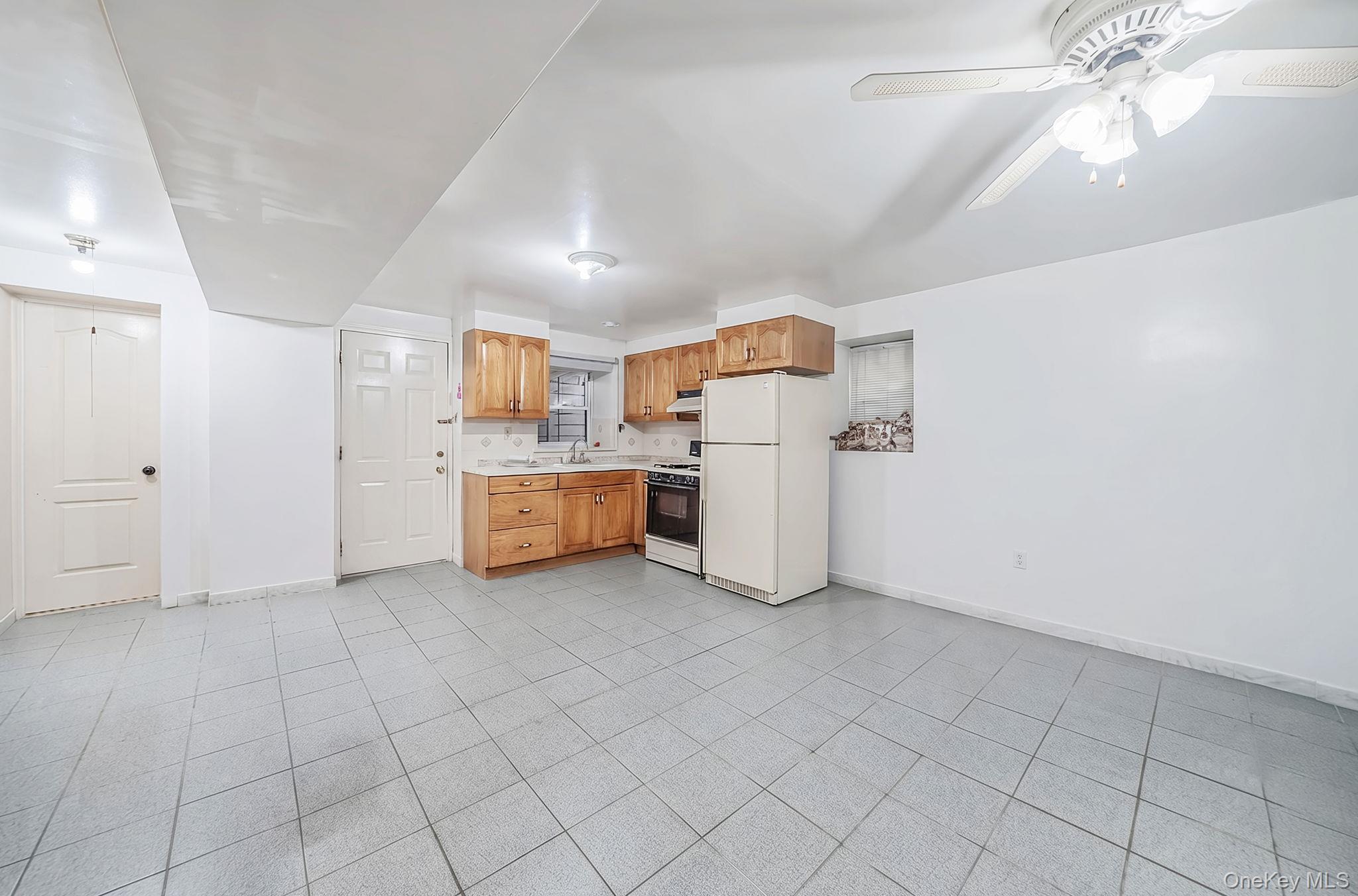 1610 Paulding Avenue Property Photo 25