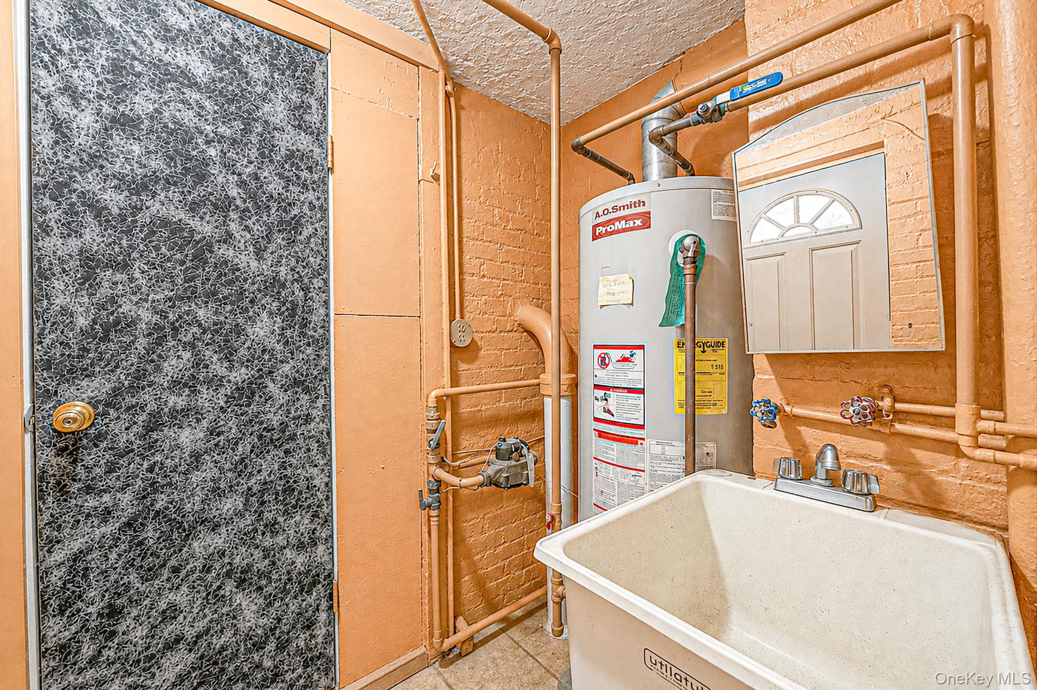 1610 Paulding Avenue Property Photo 28