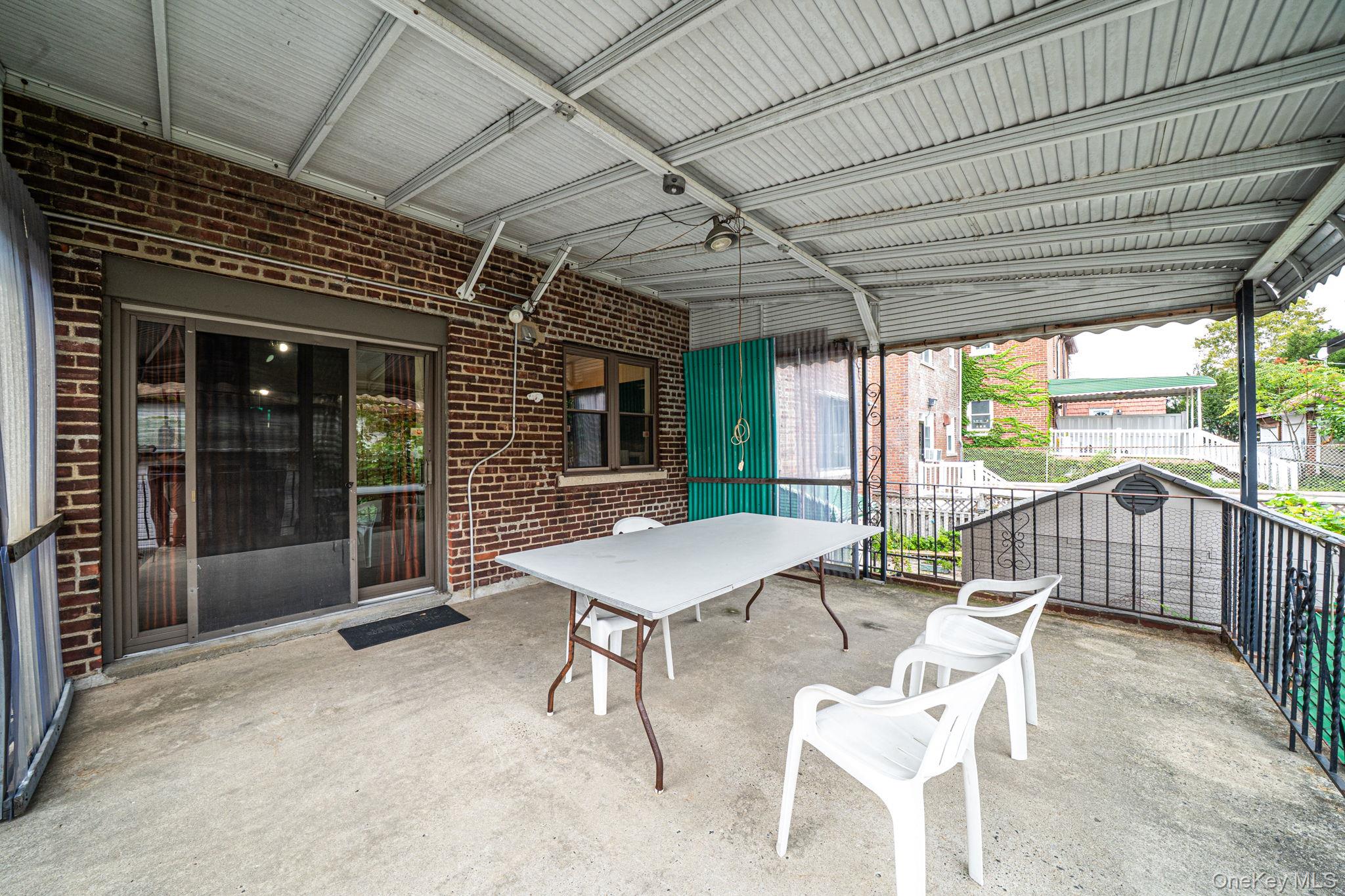 1610 Paulding Avenue Property Photo 36