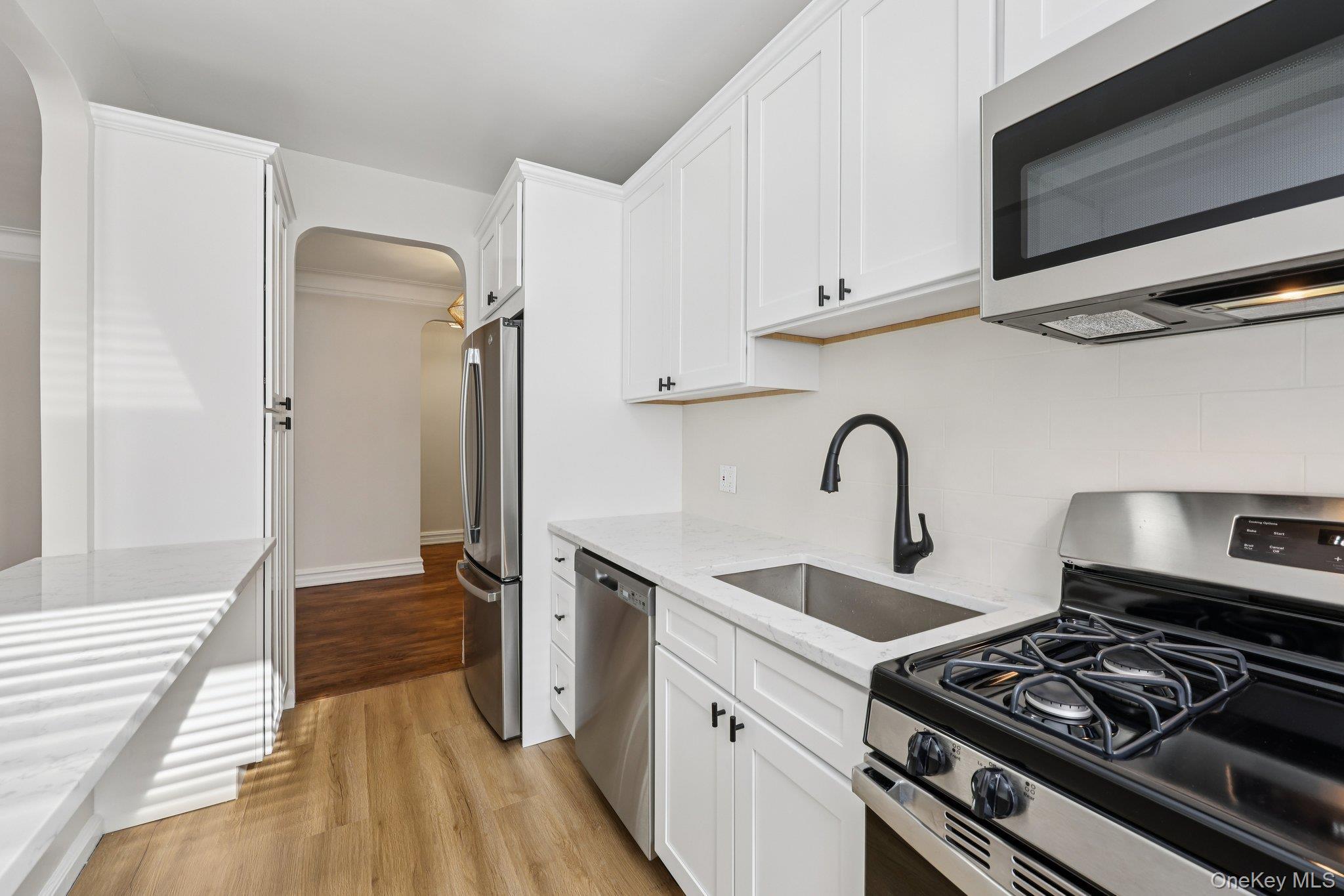 1 Bronxville Road 3s Property Photo 14
