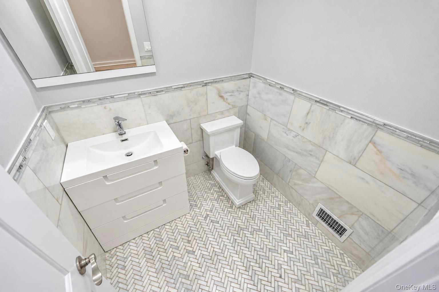 552 Dover Road Property Photo 18