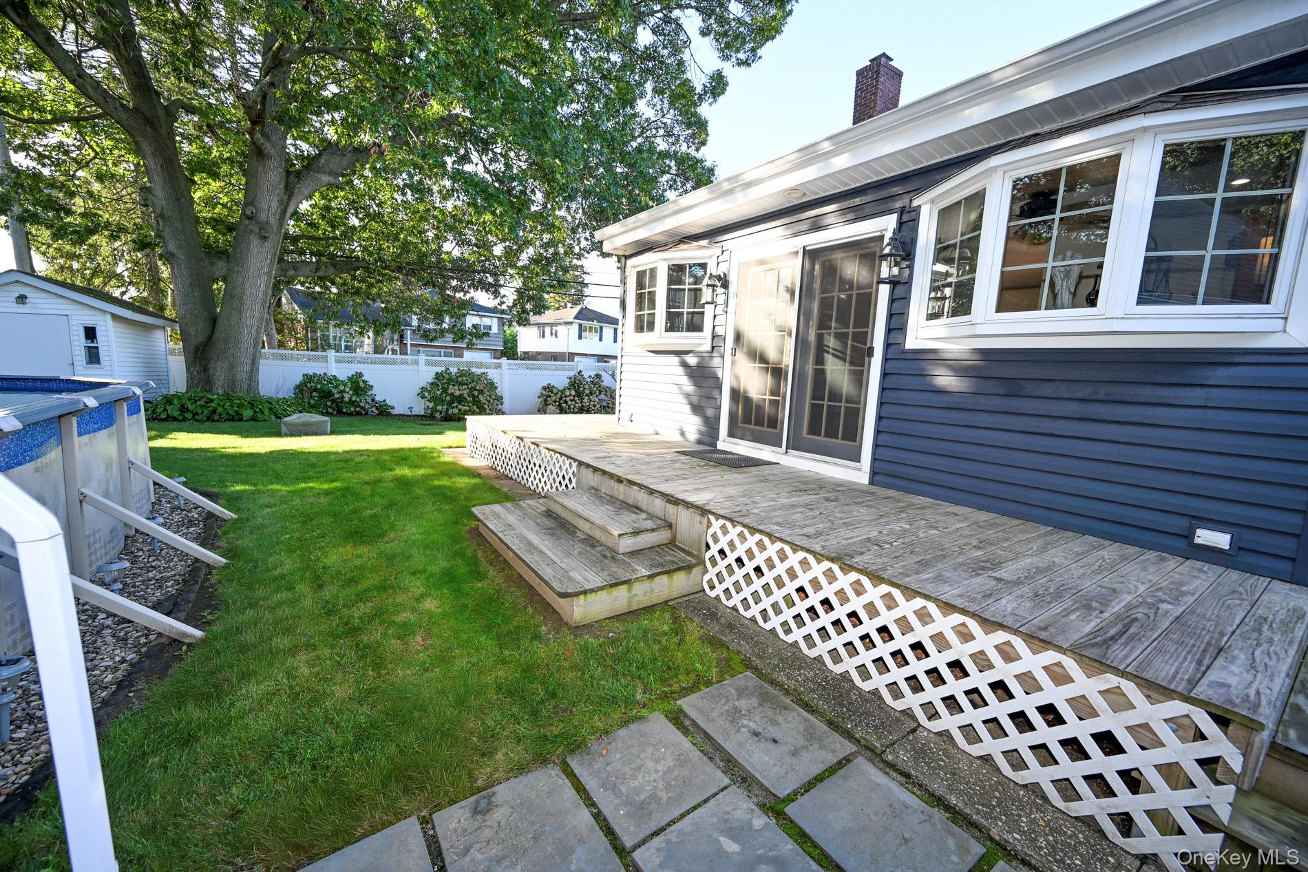 2297 Girard Place Property Photo 29