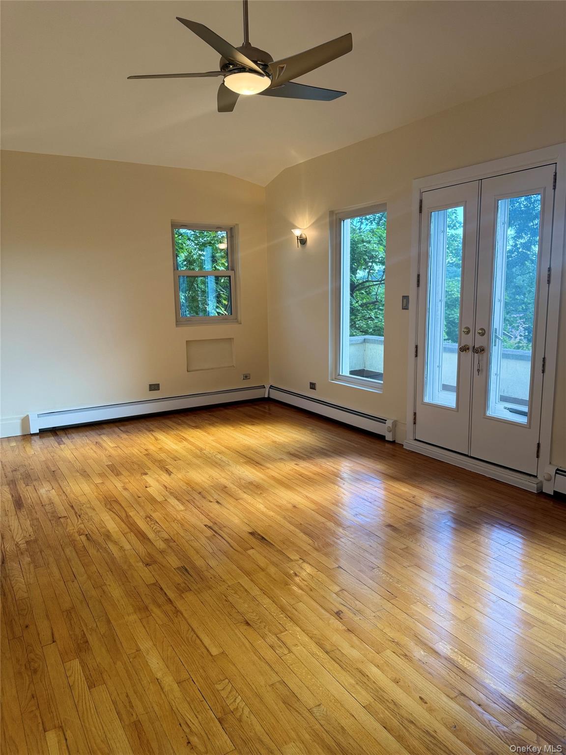 5629 Sylvan Avenue Property Photo 2