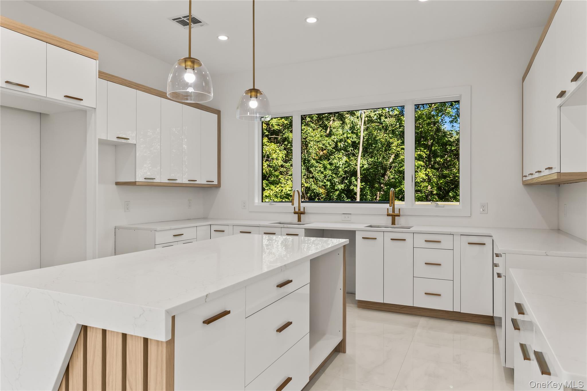 30 Northbrook Road 201 Property Photo 12