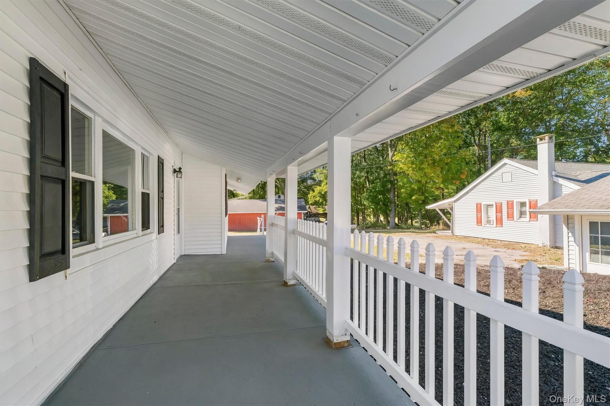 21 Rivercrest Road Property Photo 9