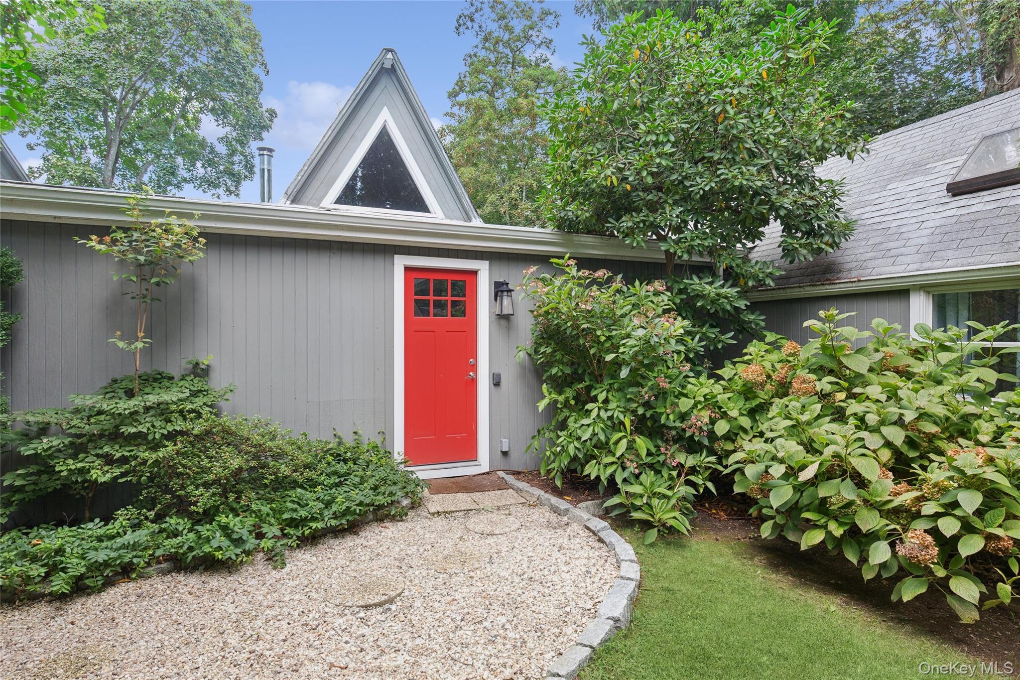 10 Oak Lane Property Photo 2