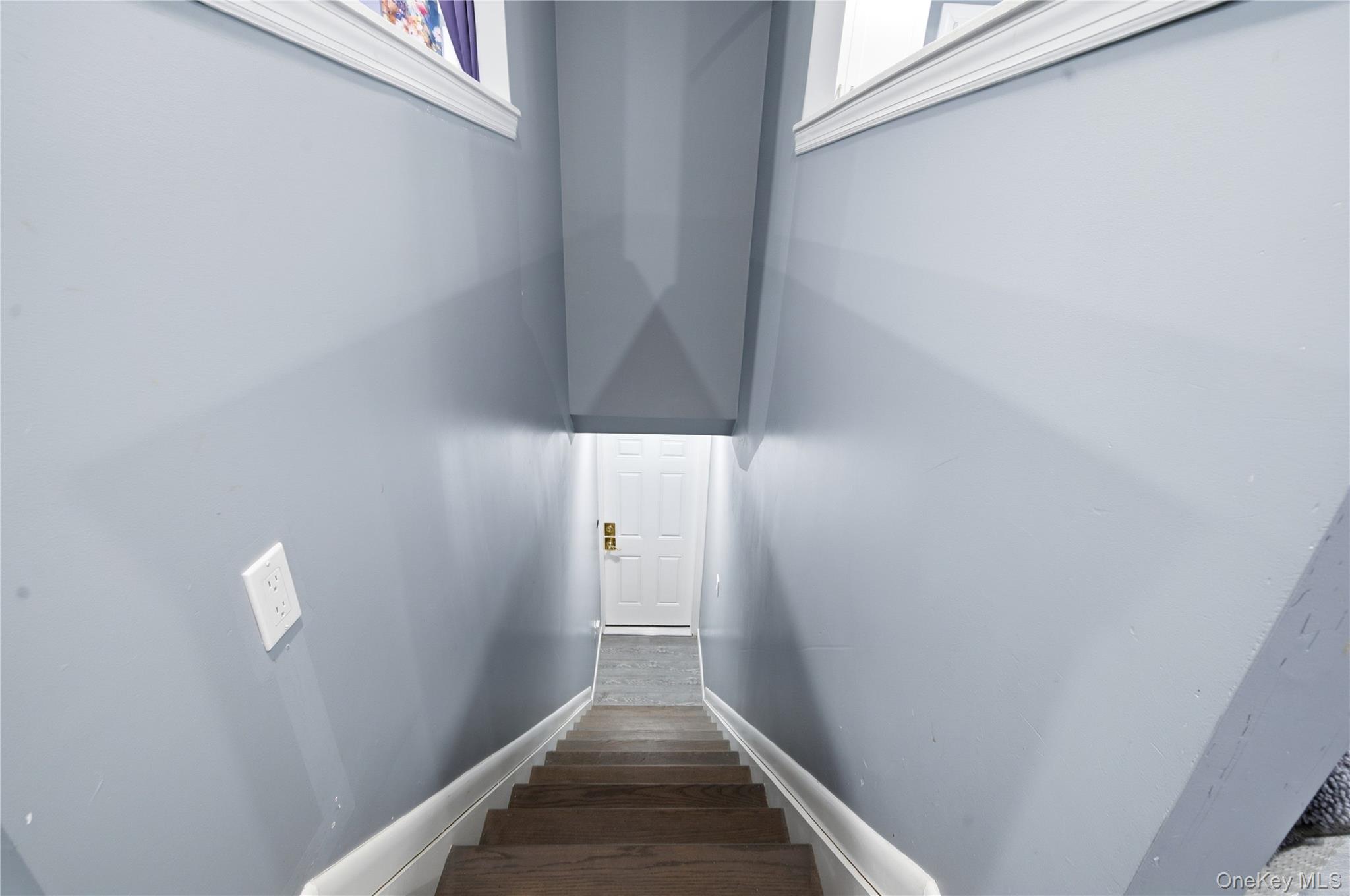 384 Singingwood Drive Property Photo 13