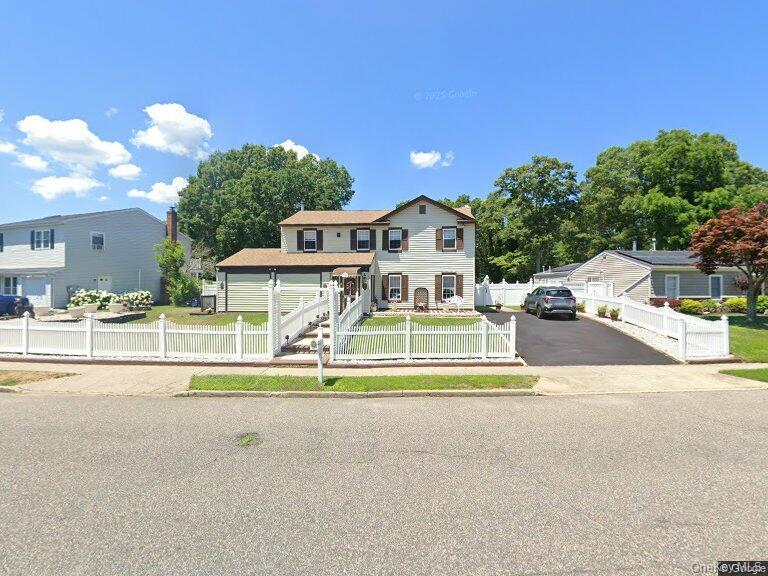 384 SINGINGWOOD Drive Property Photo 1