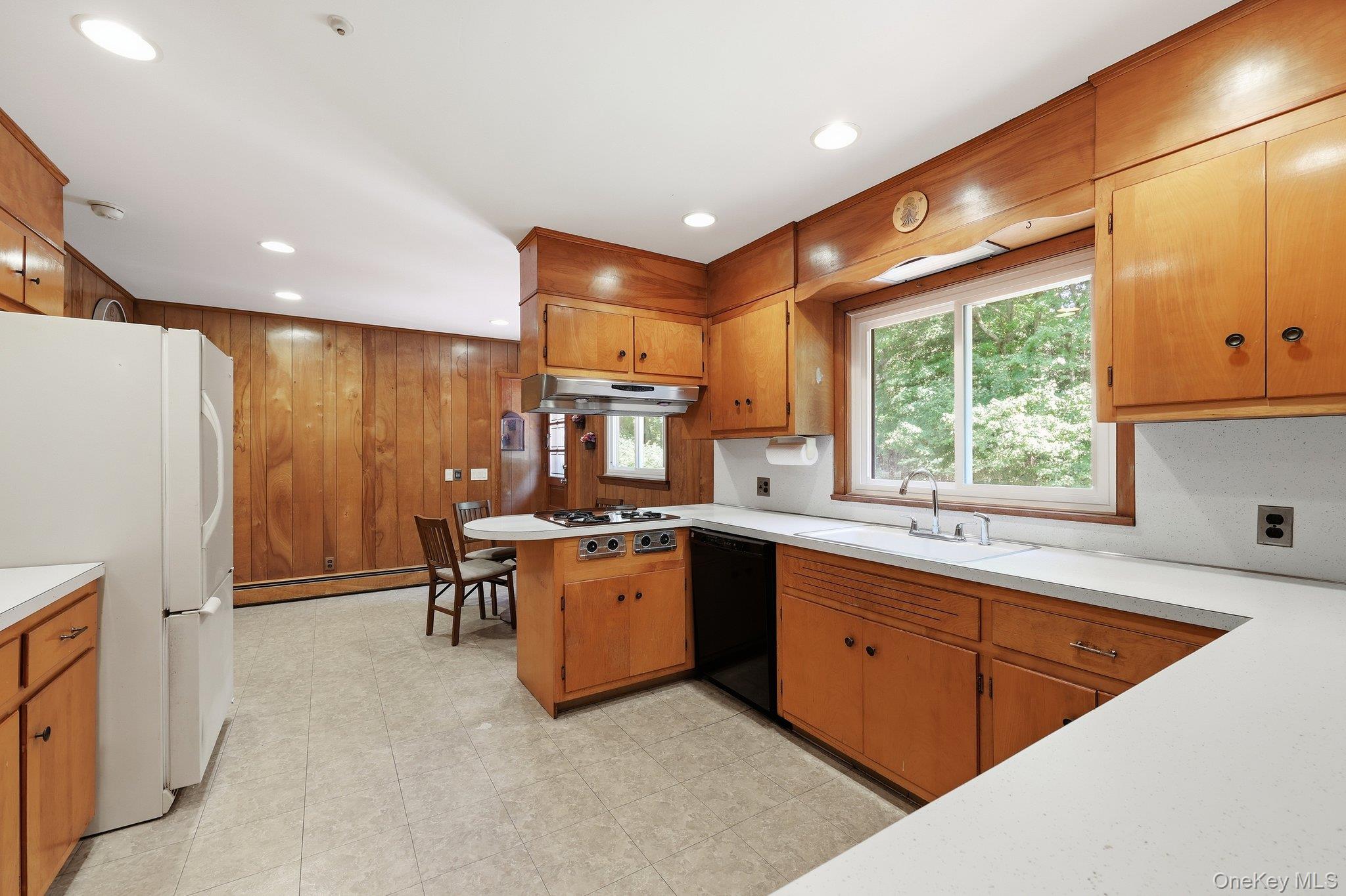 5 River Road Property Photo 6