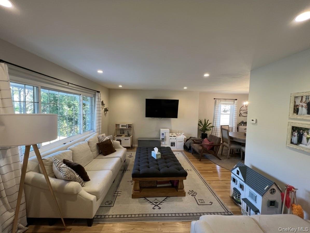31 Roosevelt Place Property Photo 11