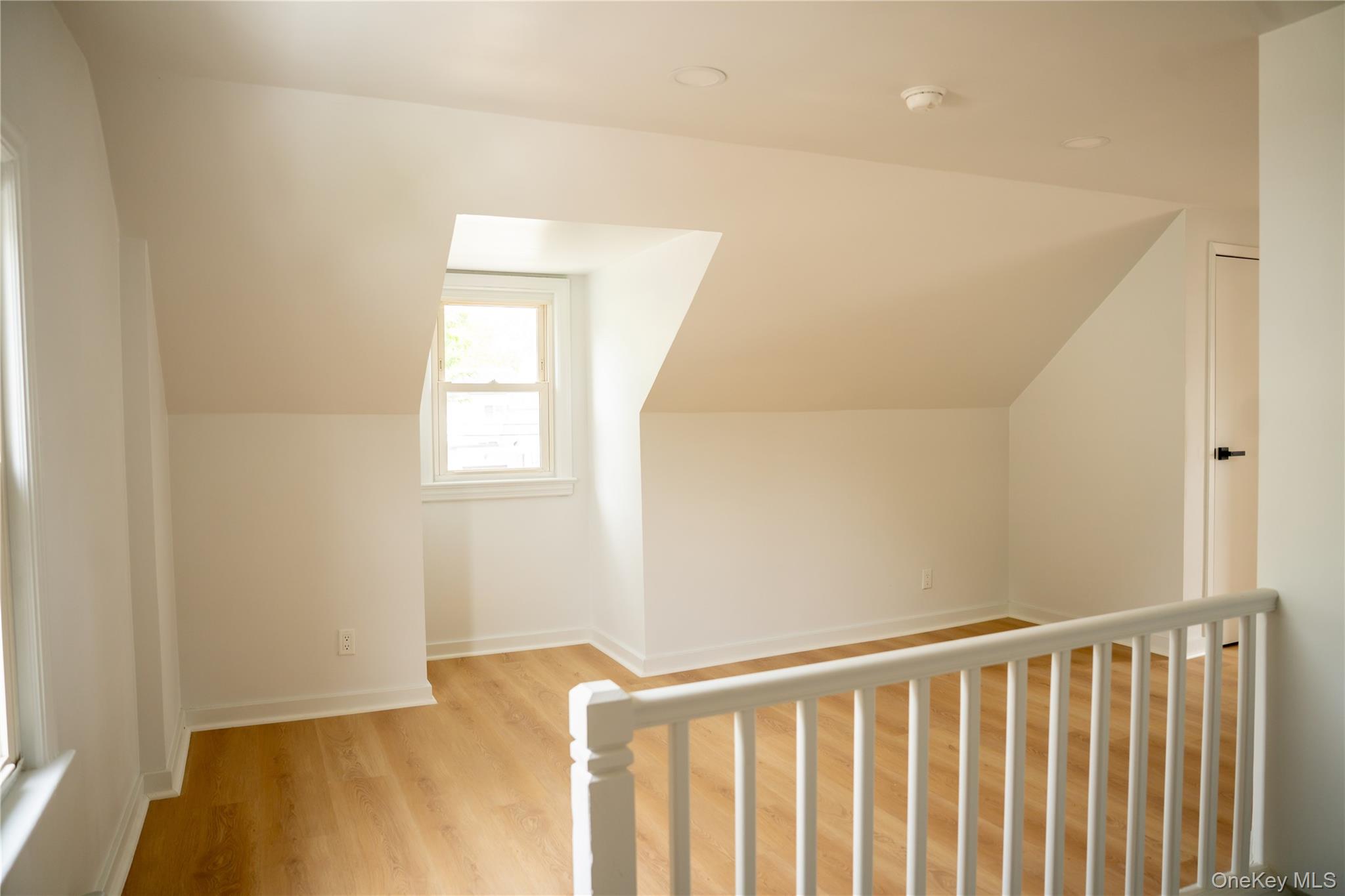 586 Stratford Road Property Photo 17