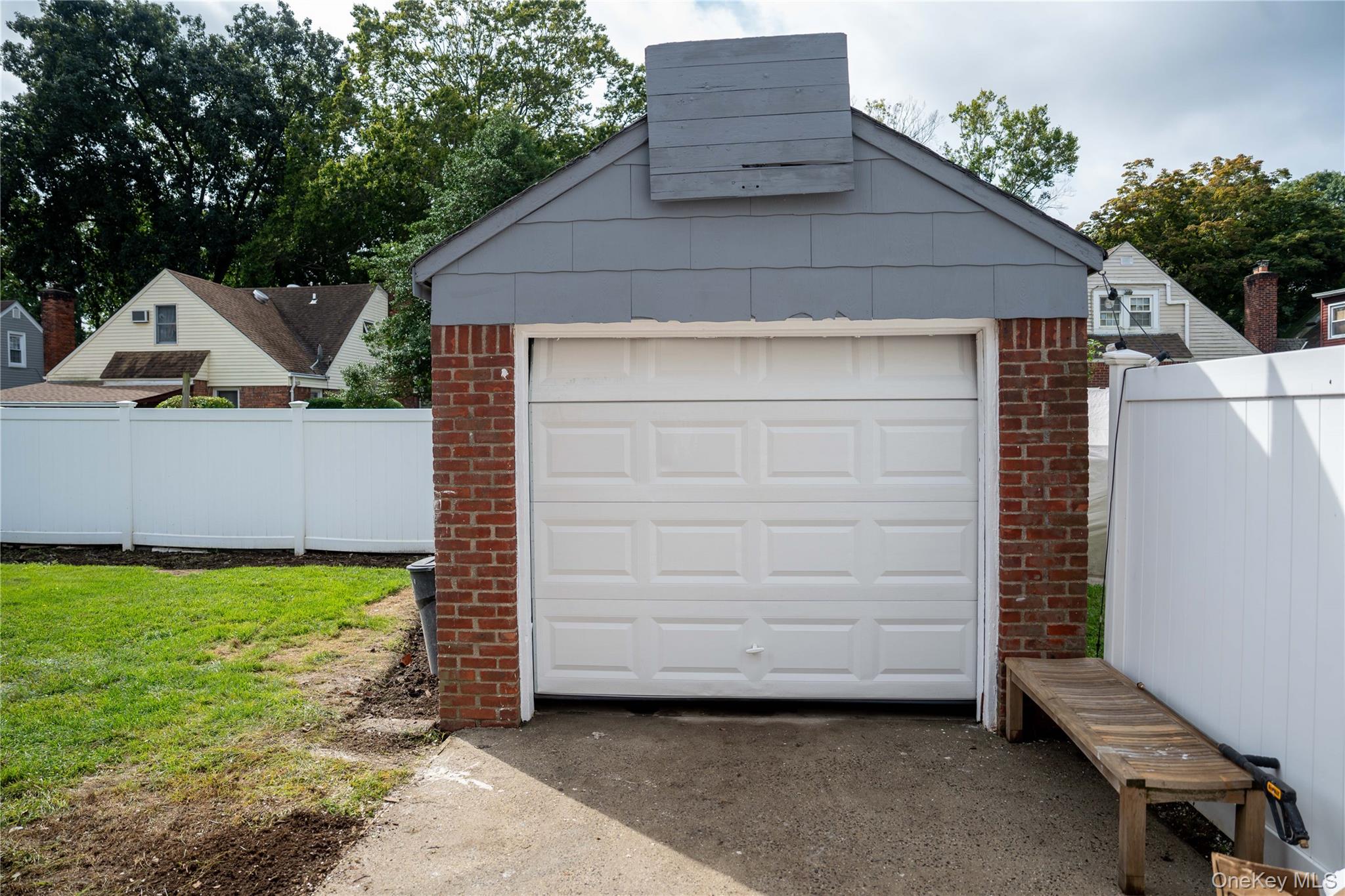 586 Stratford Road Property Photo 31