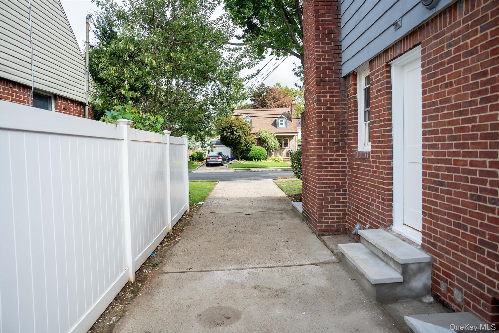 586 Stratford Road Property Photo 35