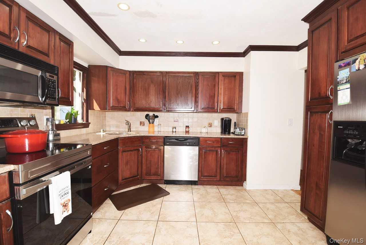 90 Cornell Drive Property Photo 5