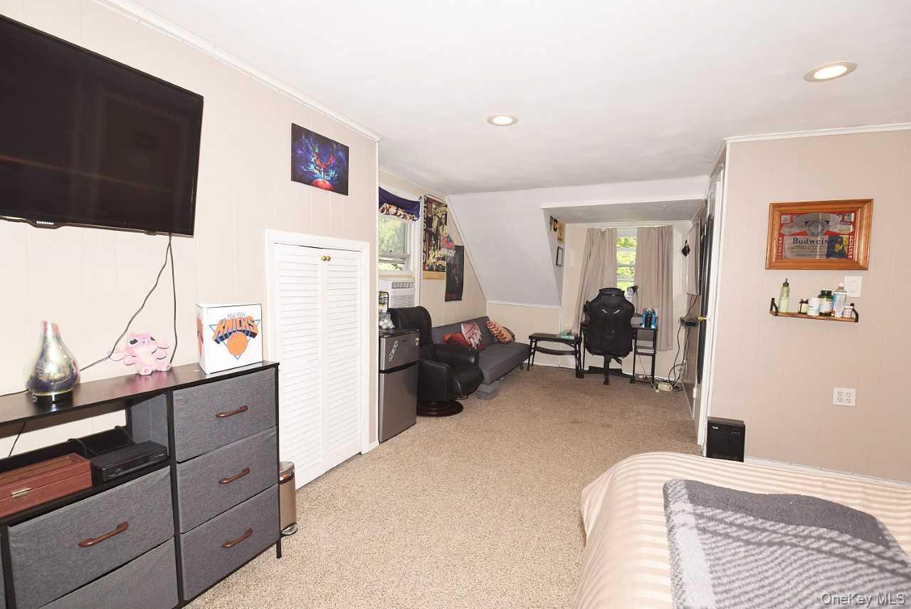 90 Cornell Drive Property Photo 14