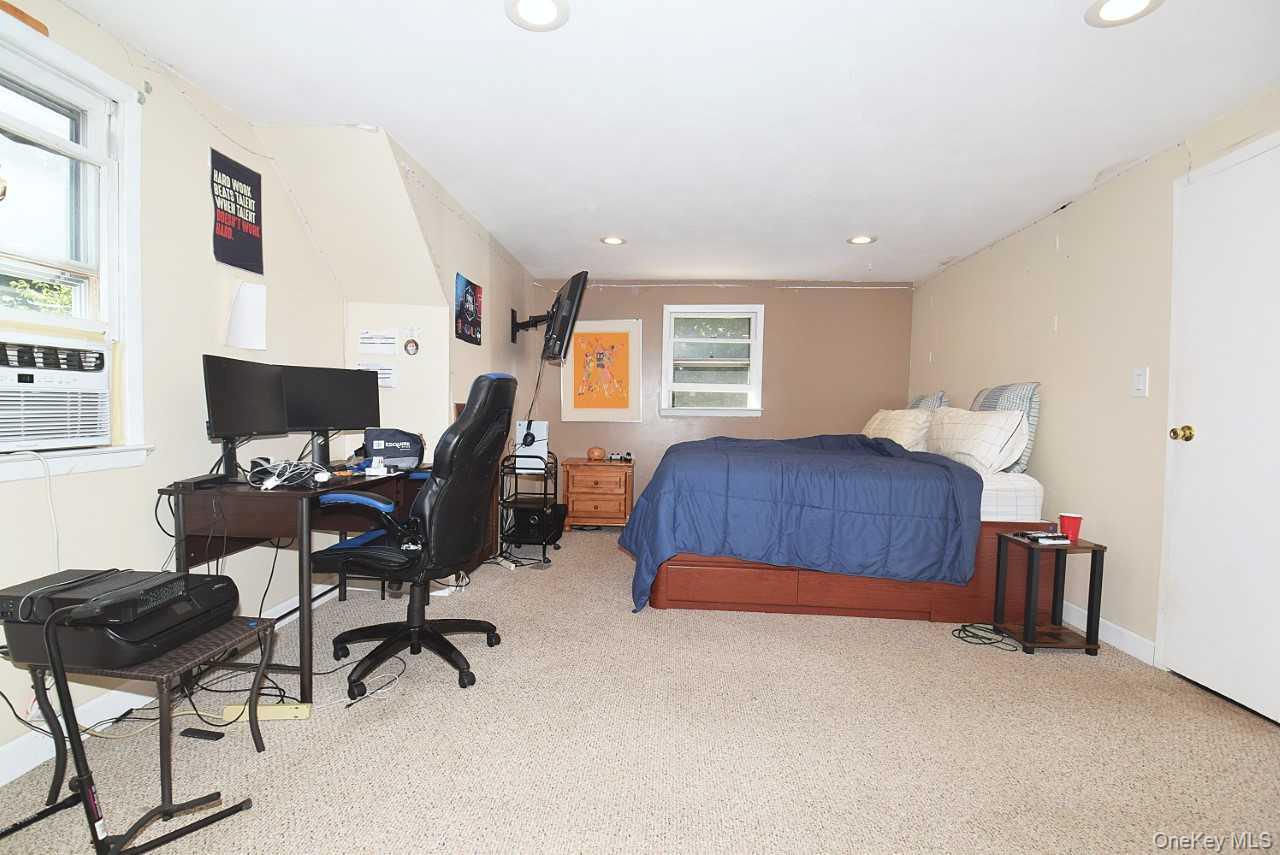 90 Cornell Drive Property Photo 16